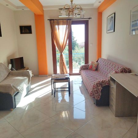 Eirini House Appartement Leonídion Buitenkant foto