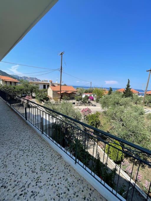 Eirini House Appartement Leonídion Buitenkant foto