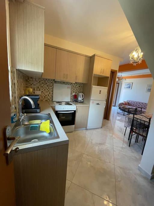 Eirini House Appartement Leonídion Buitenkant foto