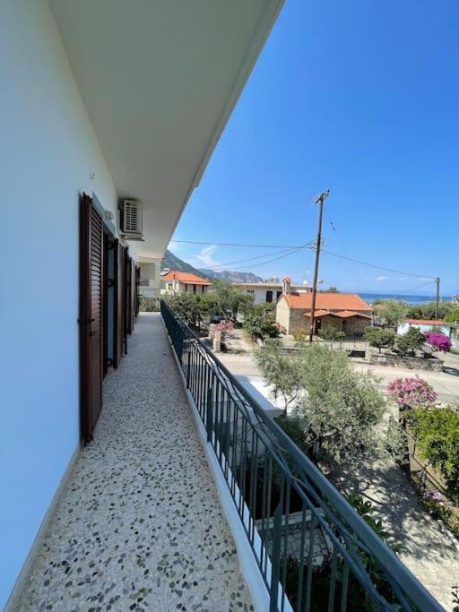 Eirini House Appartement Leonídion Buitenkant foto